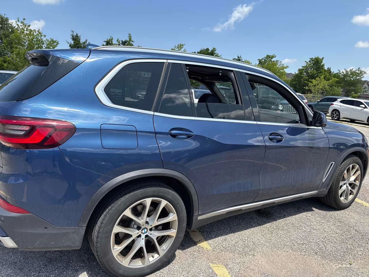BMW X5 * xDrive40i * CARFAX * БЕЗ ПЪРВОНАЧАЛНА ВНОСКА, снимка 16 - Автомобили и джипове - 55647590