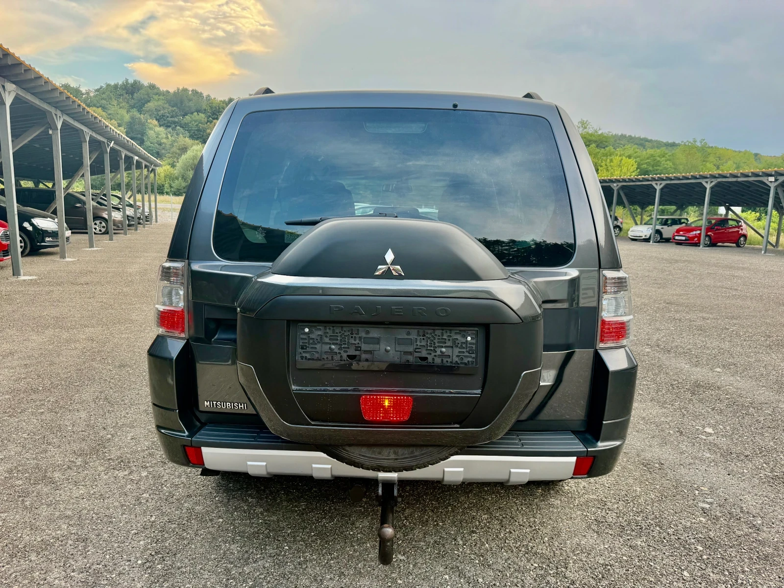 Mitsubishi Pajero 3.2DID* AUTOMAT* FULL* REALNI KM* , снимка 5 - Автомобили и джипове - 55797311