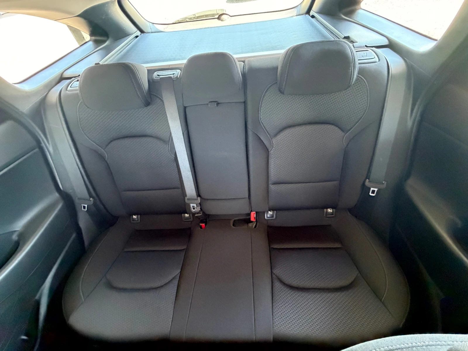 Hyundai I30 1.6CRDI* AUTOMAT REALNI KM* , снимка 10 - Автомобили и джипове - 55797311