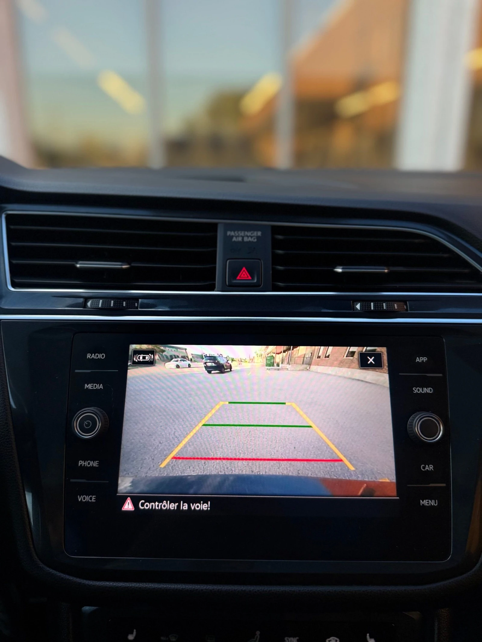 VW Tiguan Comfortline R-Line Black 4MOTION, снимка 16 - Автомобили и джипове - 56070466