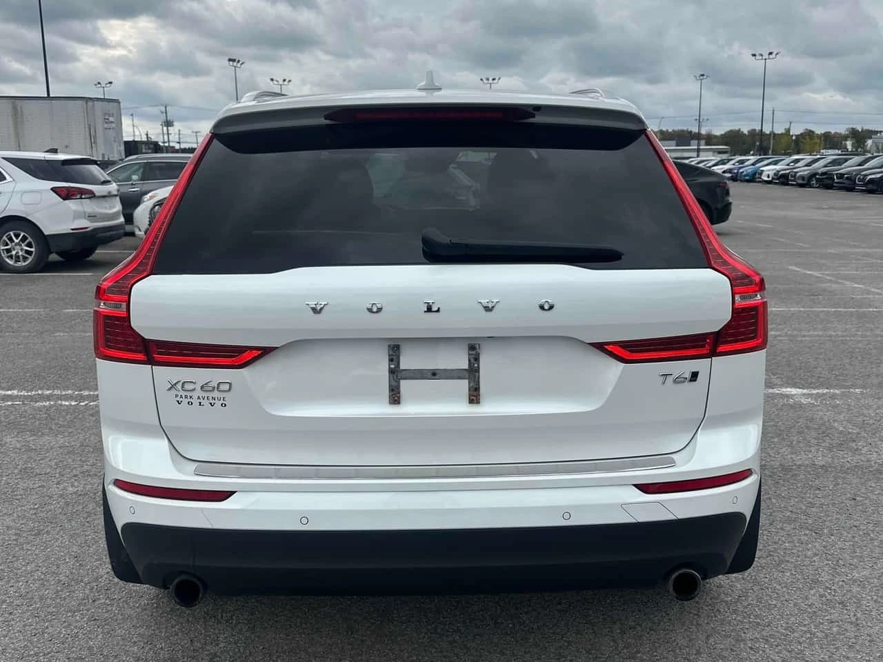 Volvo XC60  Momentum / CARFAX / ЦЕНА ДО БЪЛГАРИЯ, снимка 4 - Автомобили и джипове - 56324741