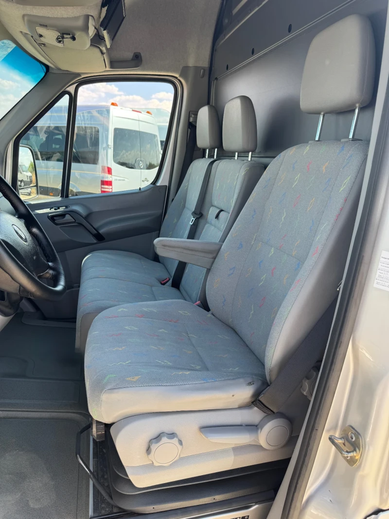 VW Crafter, снимка 8 - Бусове и автобуси - 50864204