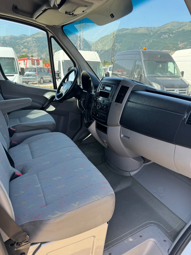 VW Crafter, снимка 11 - Бусове и автобуси - 50864204