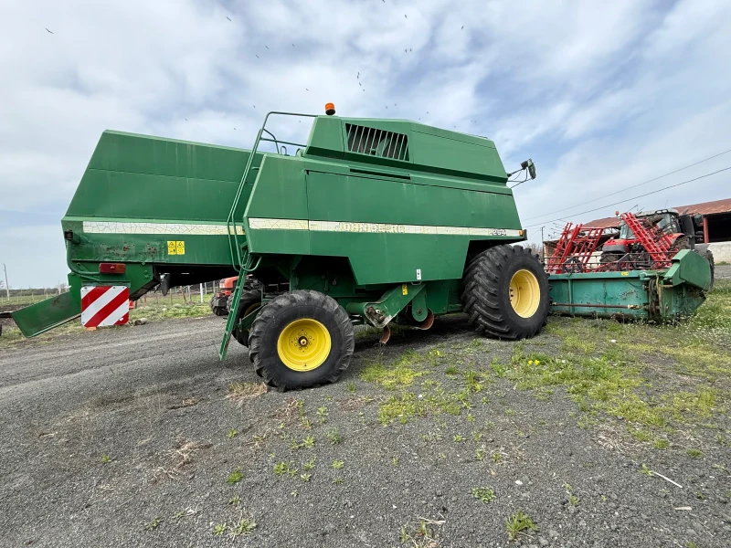 Комбайн John Deere 2264
