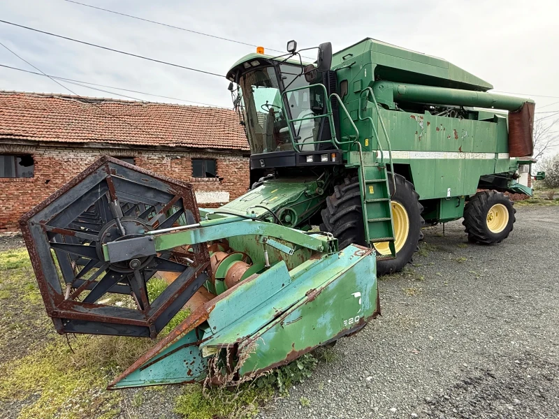 Комбайн John Deere 2264, снимка 3 - Селскостопанска техника - 52529809