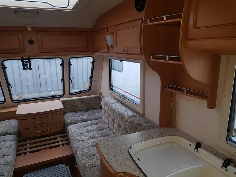 Каравана ABI Coachman VIP 460, снимка 6 - Каравани и кемпери - 49394920