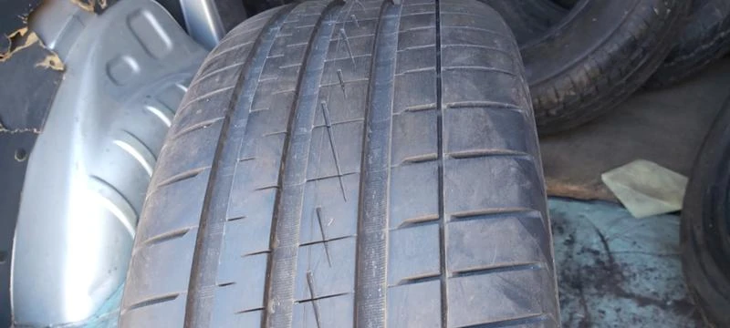 Гуми Летни 225/45R18, снимка 2 - Гуми и джанти - 30393099