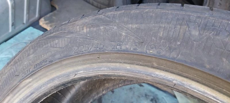 Гуми Летни 225/45R18, снимка 5 - Гуми и джанти - 30393099