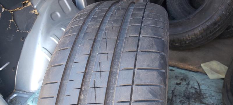 Гуми Летни 225/45R18, снимка 1 - Гуми и джанти - 30393099