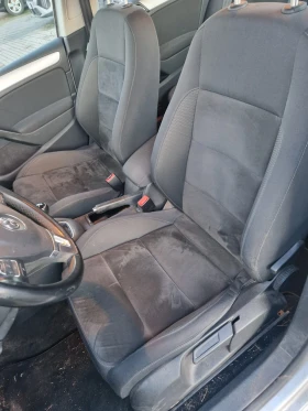 VW Golf КАТО НОВ, снимка 6 - Автомобили и джипове - 53539290