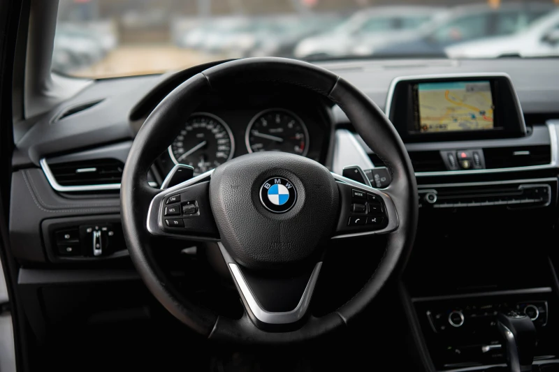 BMW 2 Active Tourer 218D Sport Automatic, снимка 9 - Автомобили и джипове - 42811016