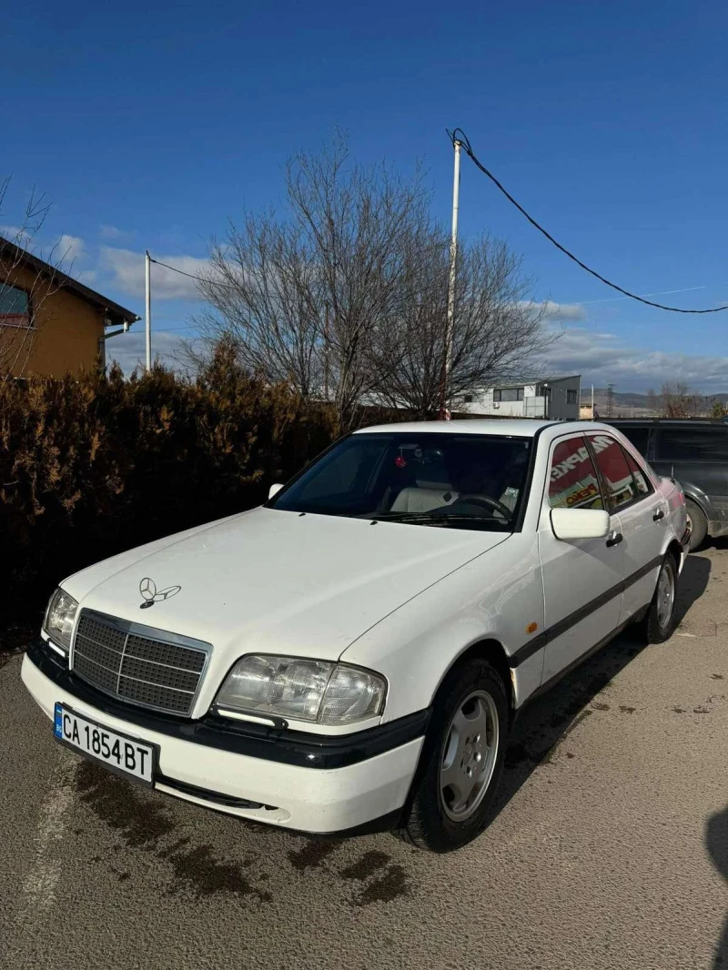 Mercedes-Benz C 220, снимка 1 - Автомобили и джипове - 47654285