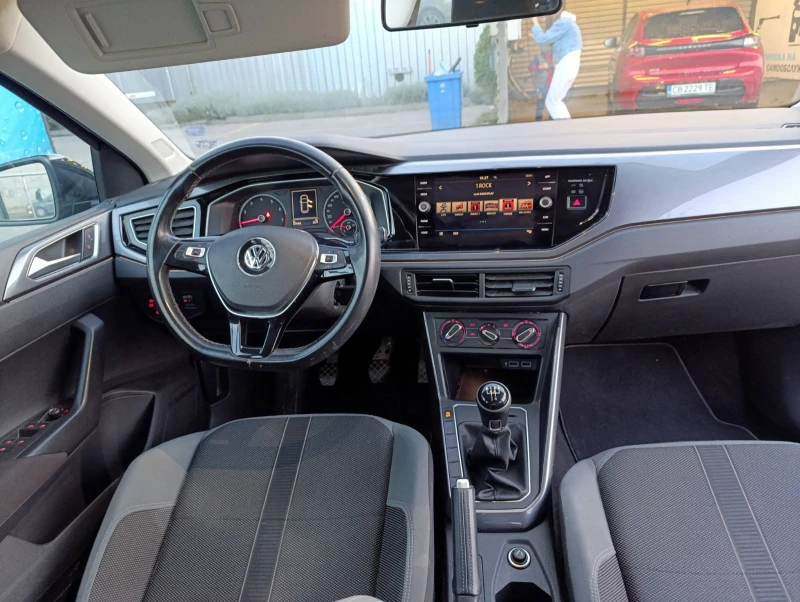 VW Polo, снимка 6 - Автомобили и джипове - 47790728