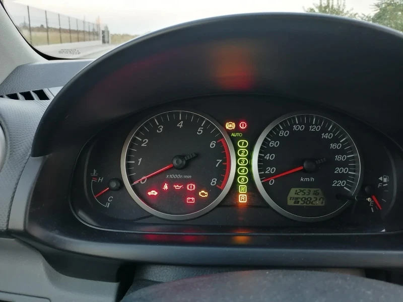 Mazda 2, снимка 8 - Автомобили и джипове - 48091712