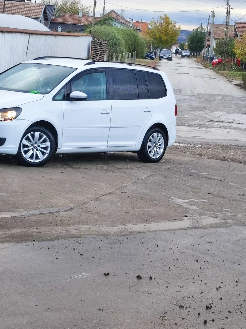 VW Touran 1.6 TDI, снимка 2 - Автомобили и джипове - 52047465