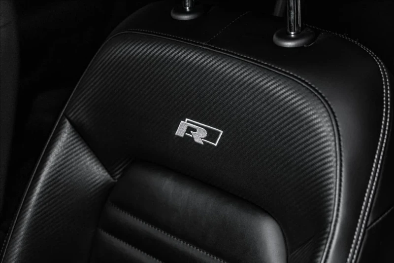 VW Passat 148 000km! R-LINE// ГАРАНЦИЯ// ВЪРНАТ ОТ ЛИЗИНГ// , снимка 10 - Автомобили и джипове - 51360302