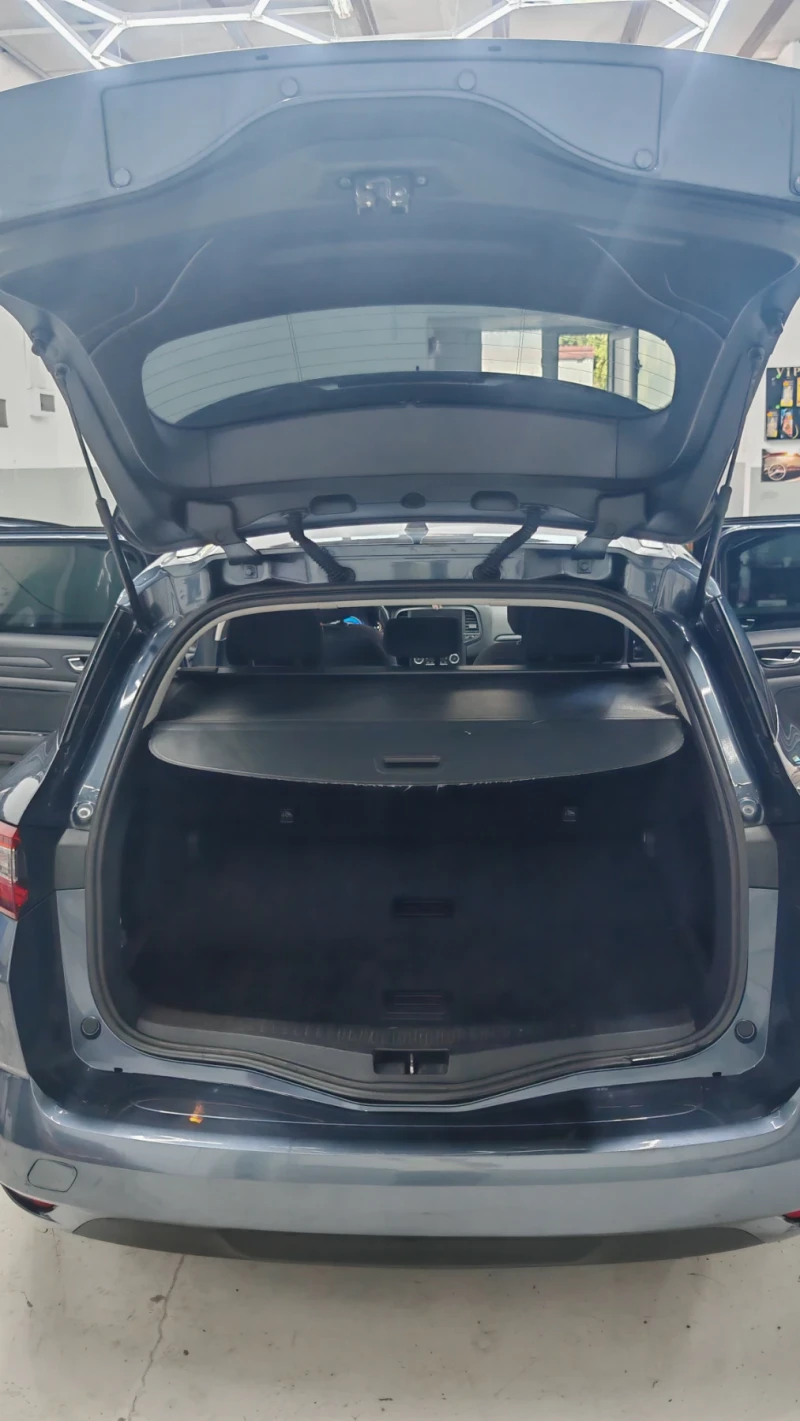 Renault Megane, снимка 12 - Автомобили и джипове - 52094728