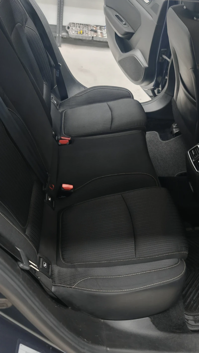 Renault Megane, снимка 9 - Автомобили и джипове - 52094728