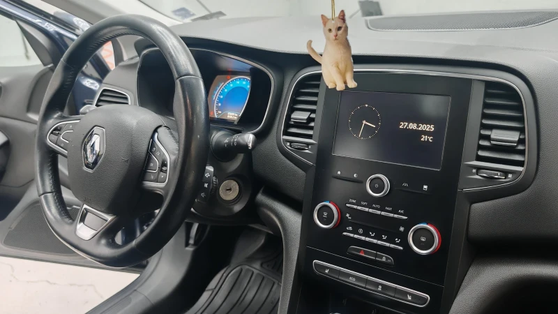 Renault Megane, снимка 7 - Автомобили и джипове - 52094728