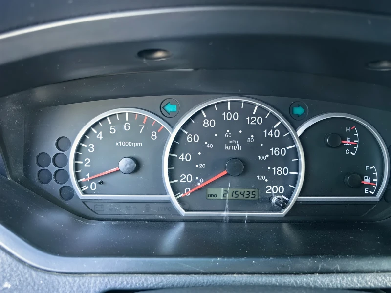 Kia Carens, снимка 5 - Автомобили и джипове - 51755148