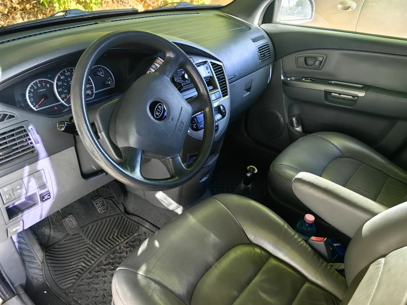 Kia Carens, снимка 7 - Автомобили и джипове - 51755148