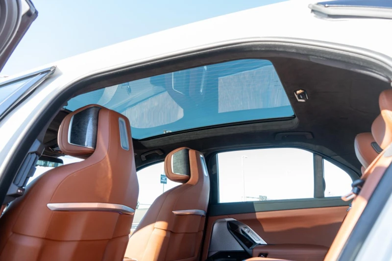 BMW 760 Swarovski* Mineral White Metallic, снимка 11 - Автомобили и джипове - 52371026