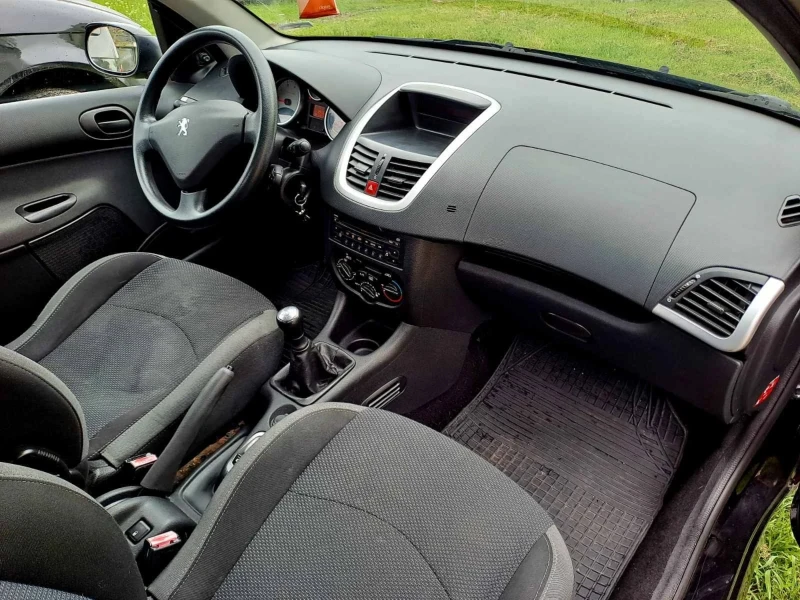 Peugeot 206, снимка 6 - Автомобили и джипове - 52632609