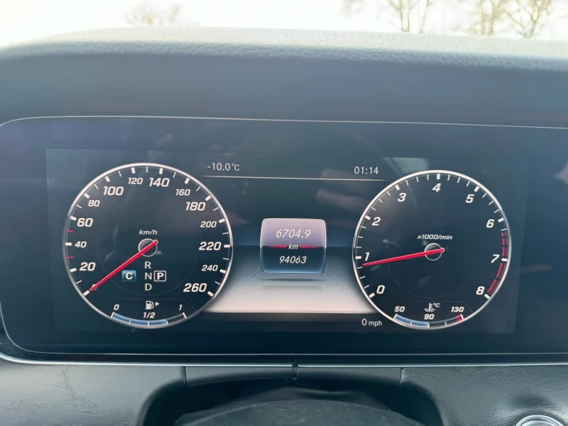 Mercedes-Benz E 300 4 MATIC * АвтоКредит(ЦЕНА ДО БГ), снимка 8 - Автомобили и джипове - 53599472