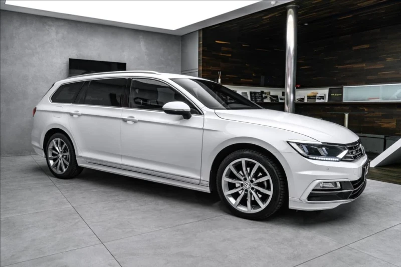 VW Passat R-LINE // FACELIFT// Очакван внос - цена по договаряне - 95026008 1