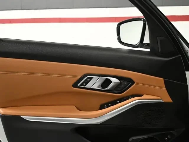 BMW 330 xDrive / AWD / ШИБИДАХ / ПОДГРЕВИ / CARFAX , снимка 11 - Автомобили и джипове - 53298944