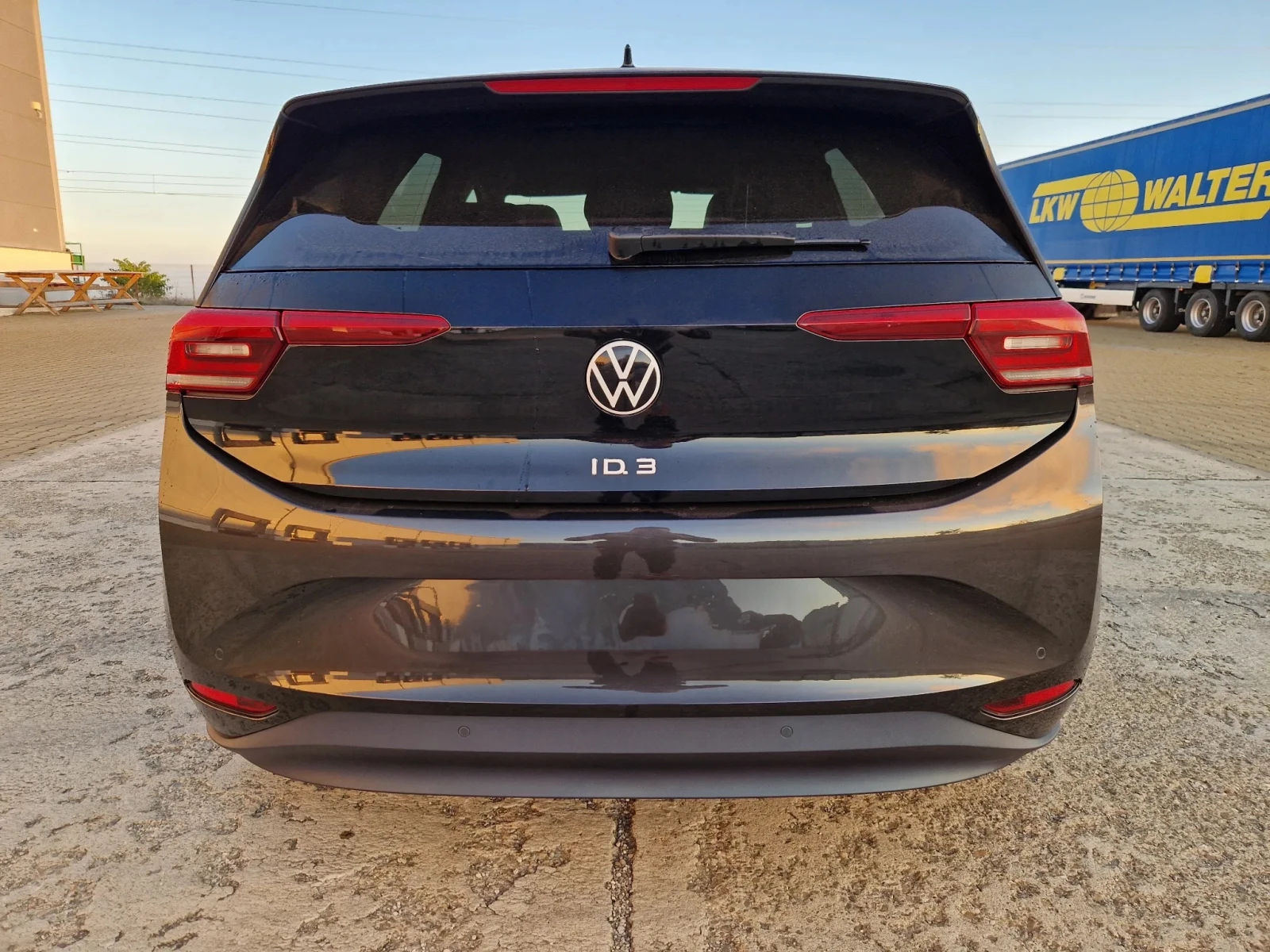 VW ID.3 Гаранционна 204 к.с./58 kwh/450км/1st/LED/Камера - изображение 5