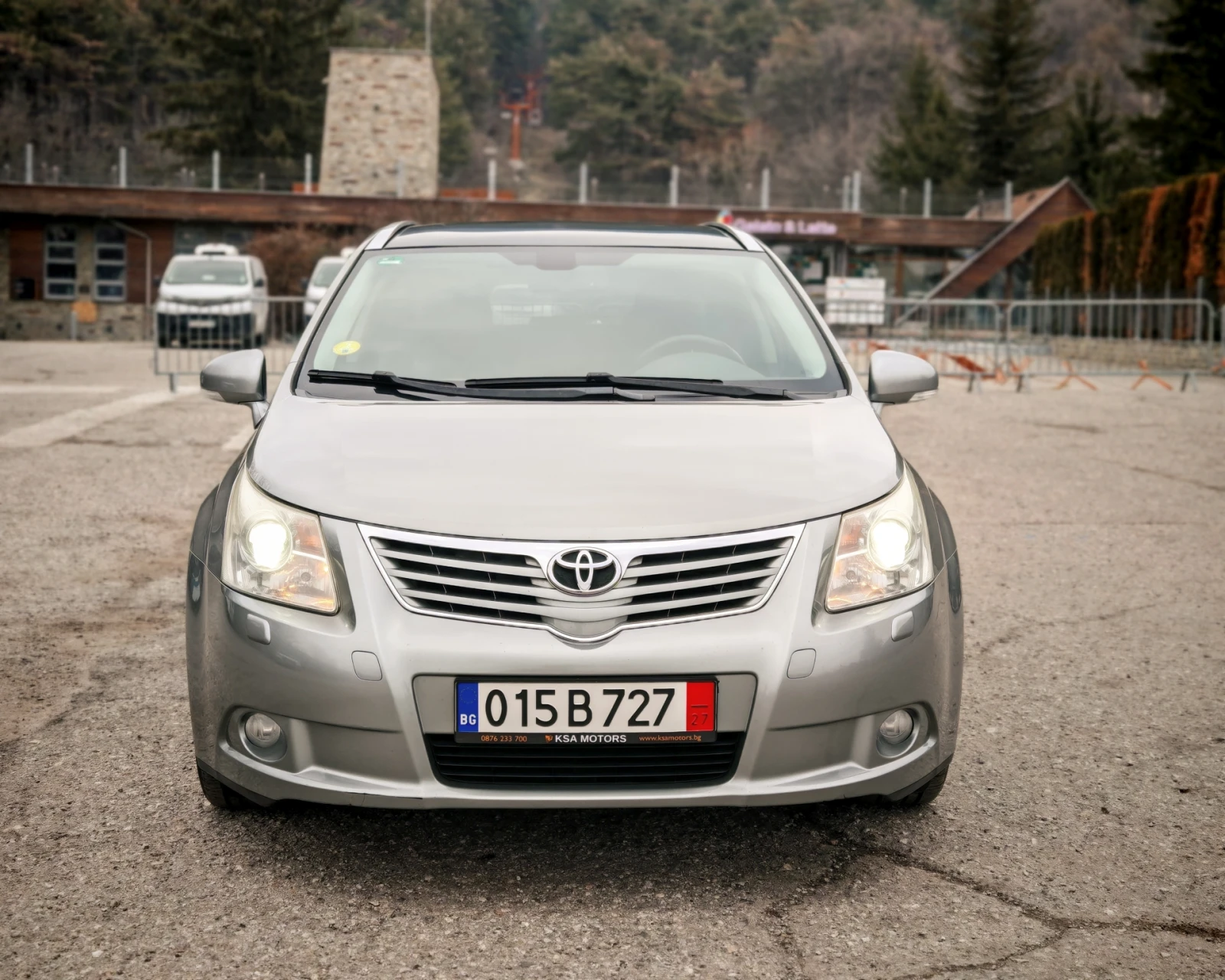 Toyota Avensis 2.2 КОЖА/КАМЕРА/НАВИ/ПАНОРАМА - изображение 2