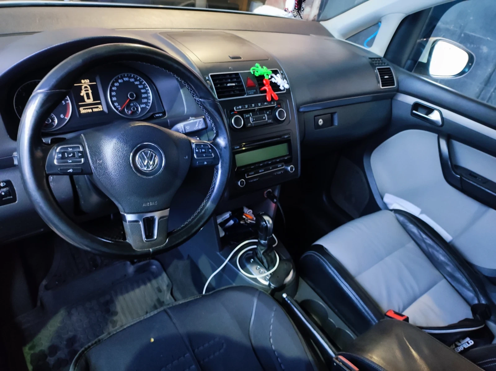 VW Touran 1.6 TDI - изображение 8