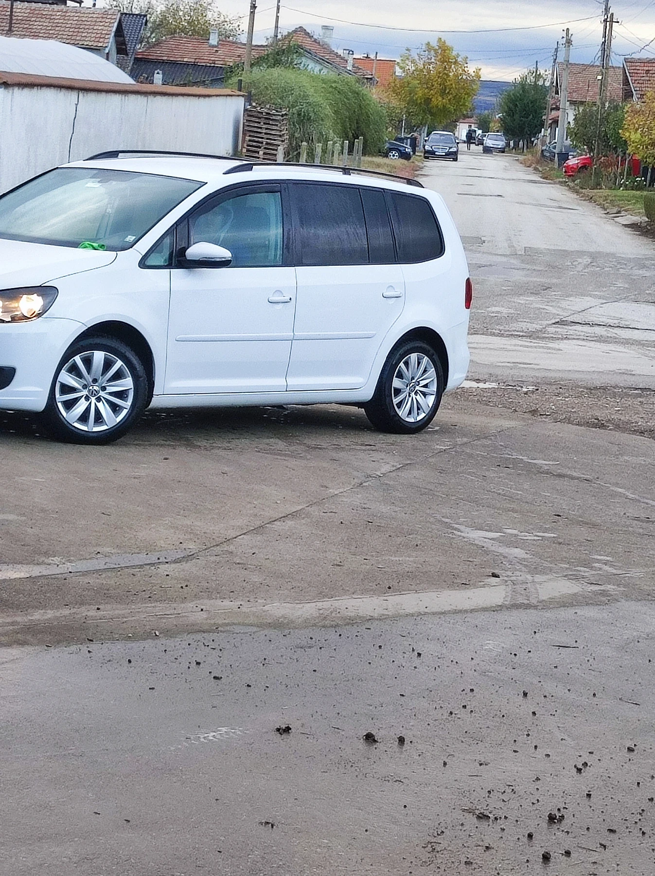 VW Touran 1.6 TDI - изображение 2