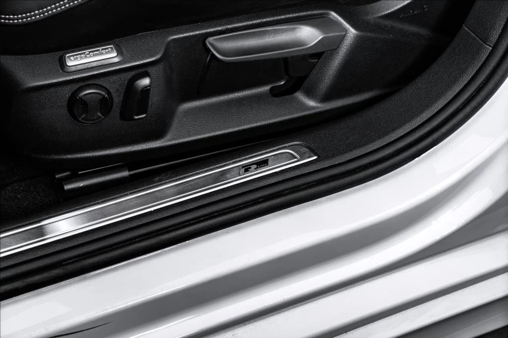 VW Passat R-LINE // //   // 148000 | Mobile.bg   13