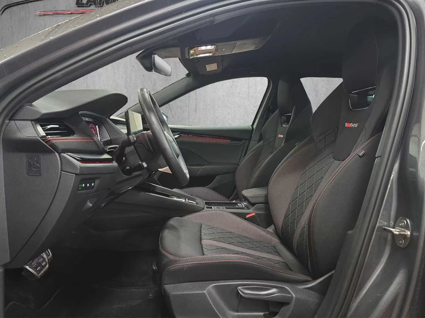 Skoda Octavia 2.0VRS/245HP/NAVI/DSG/CAM/LED/ACC/KLESS/136g - изображение 5