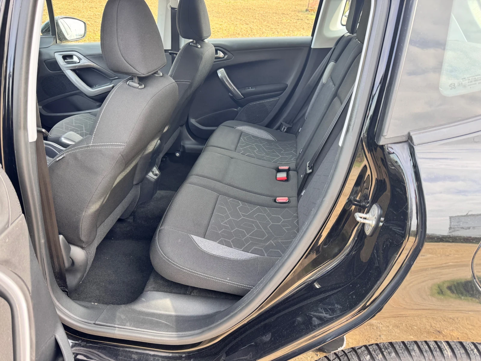 Peugeot 2008 1.6hdi | Mobile.bg � ����������� 12