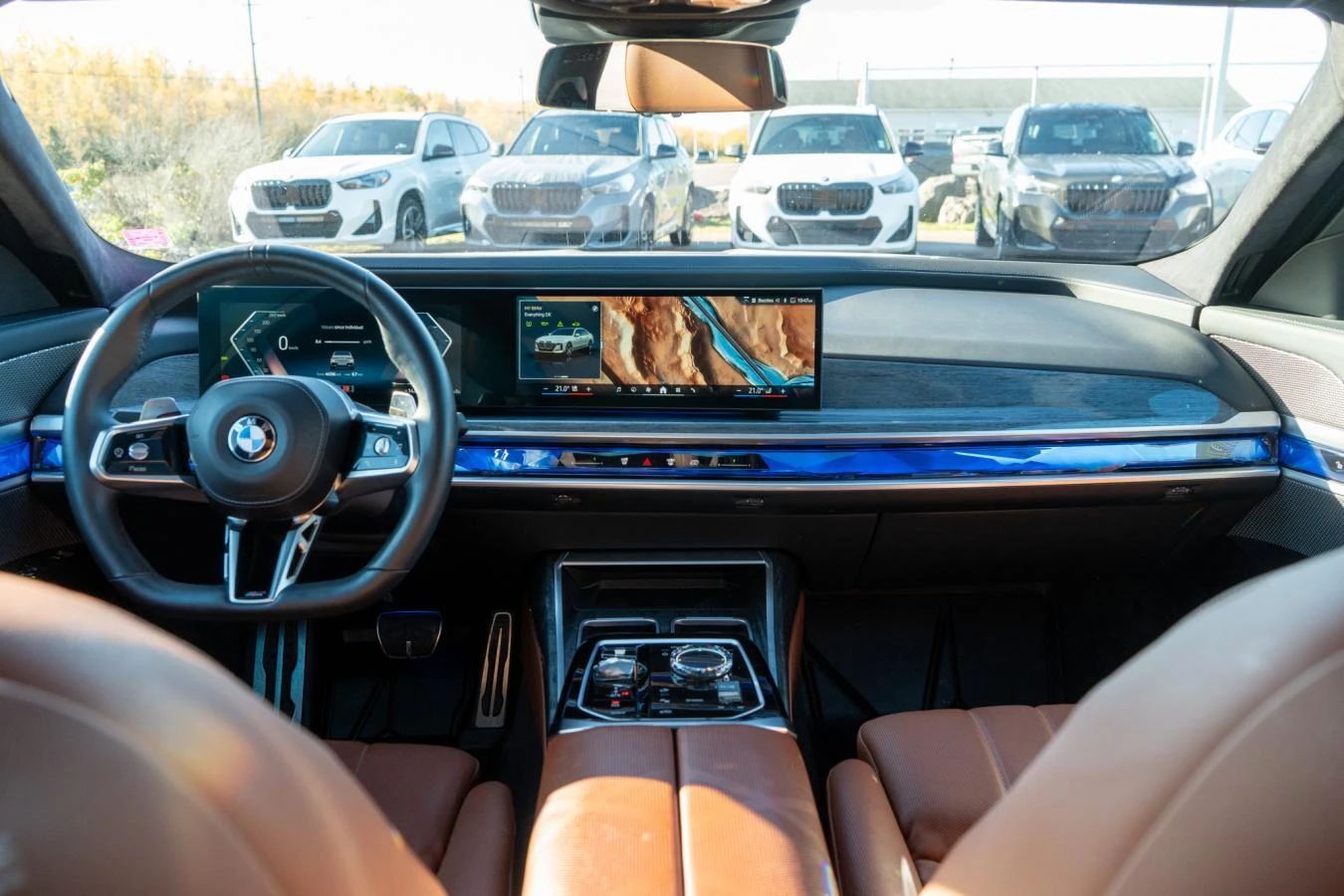 BMW 760 Swarovski* Mineral White Metallic - изображение 10