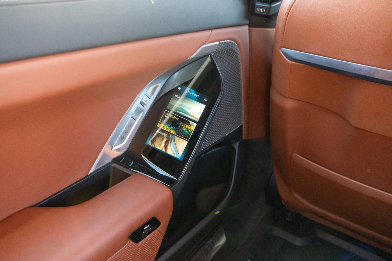 BMW 760 Swarovski* Mineral White Metallic | Mobile.bg   13