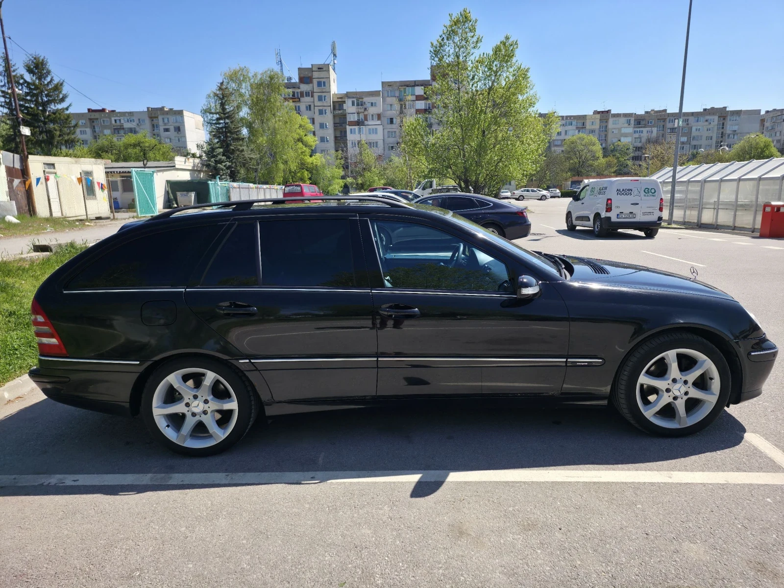 Mercedes-Benz C 320, снимка 3 - Автомобили и джипове - 54333123