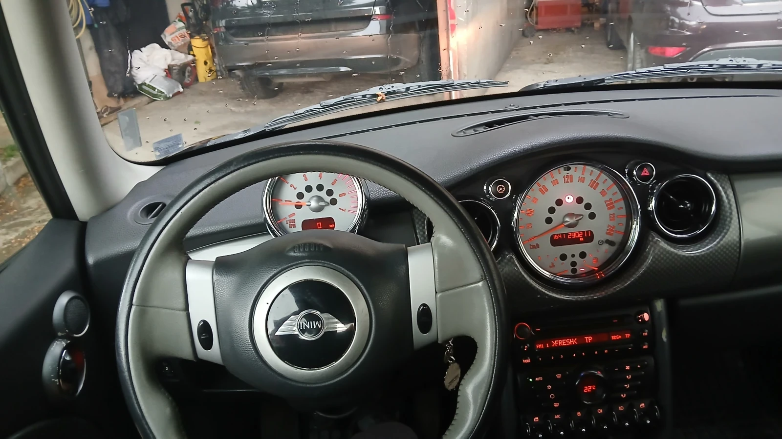 Mini D one | Mobile.bg � ����������� 12