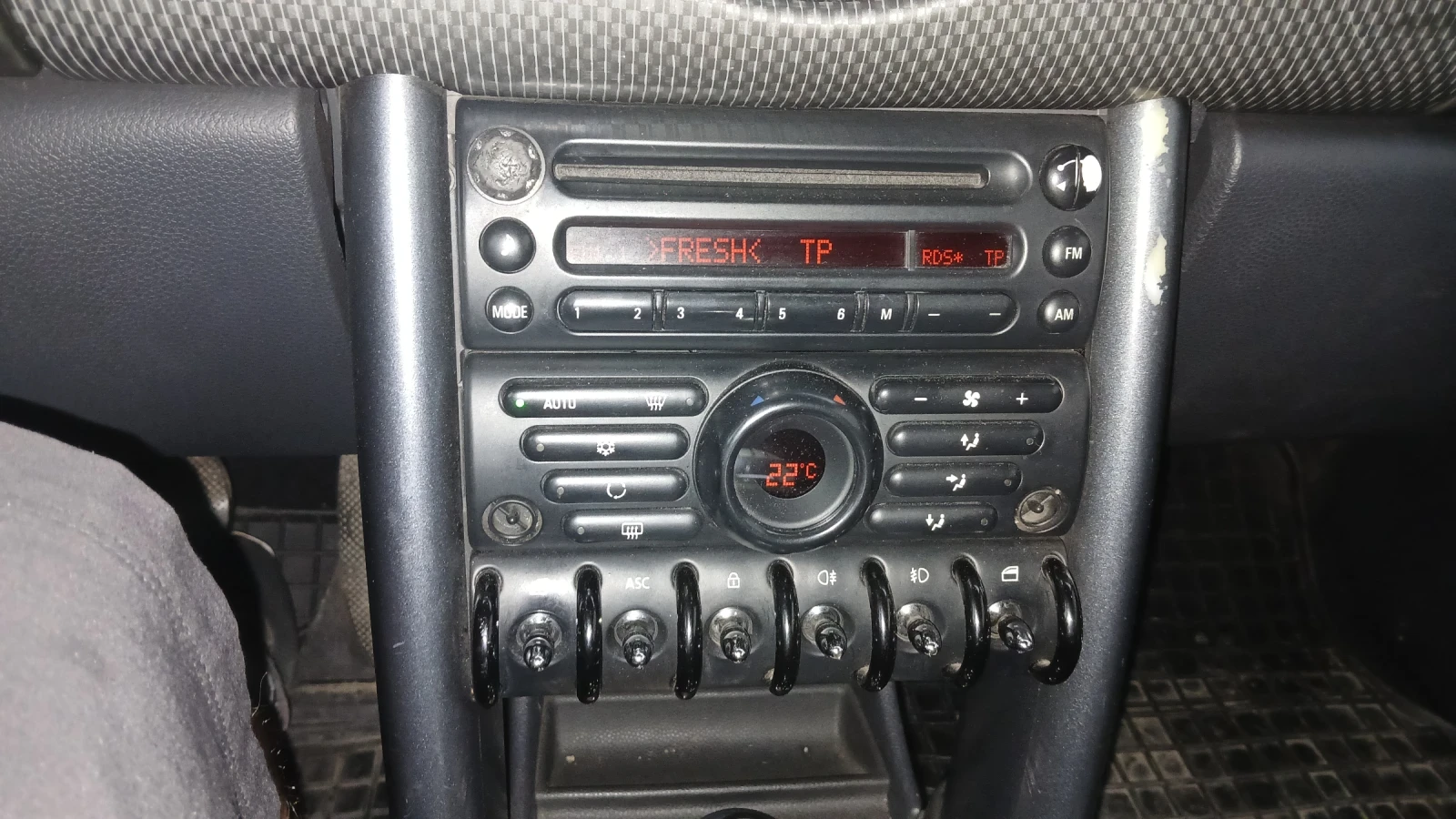 Mini D one | Mobile.bg � ����������� 14