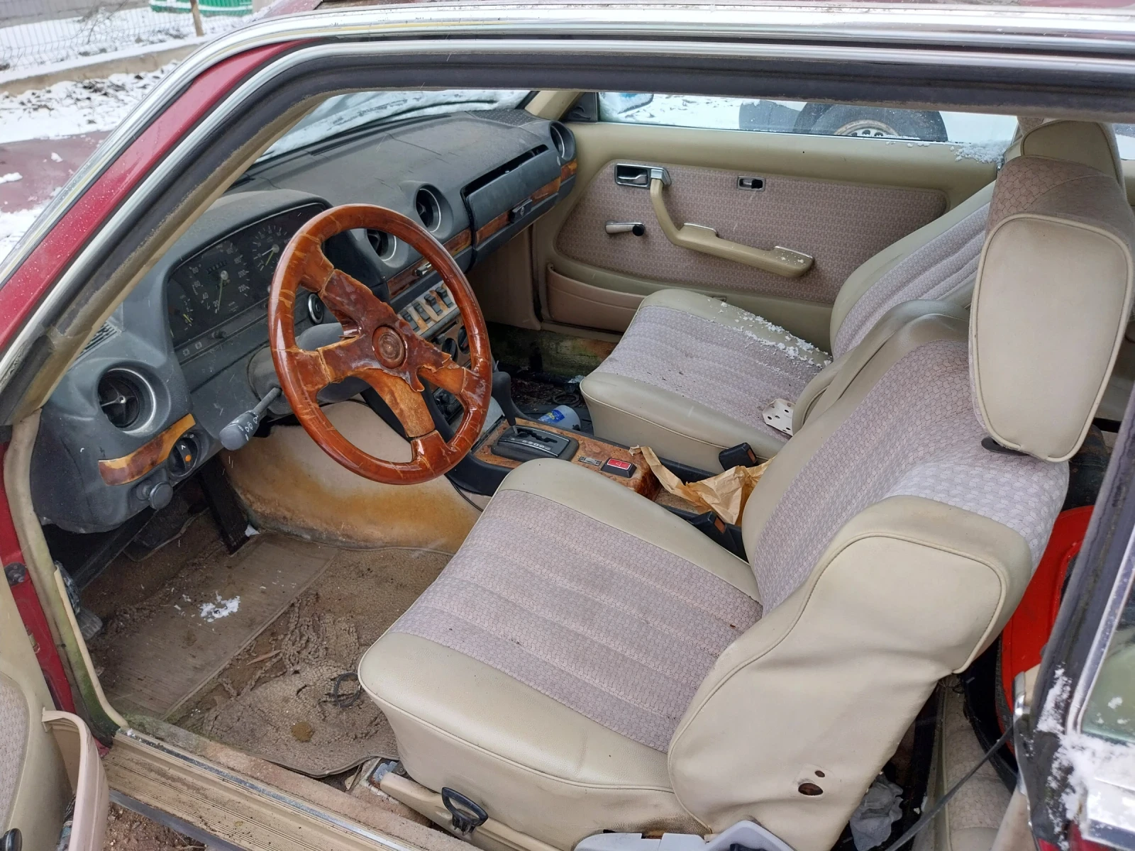 Mercedes-Benz 123 2.8, снимка 7 - Автомобили и джипове - 54661137