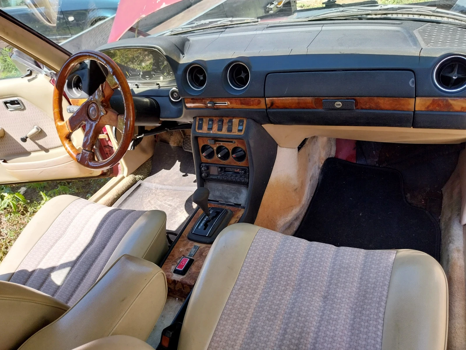 Mercedes-Benz 123 2.8, снимка 12 - Автомобили и джипове - 54661137