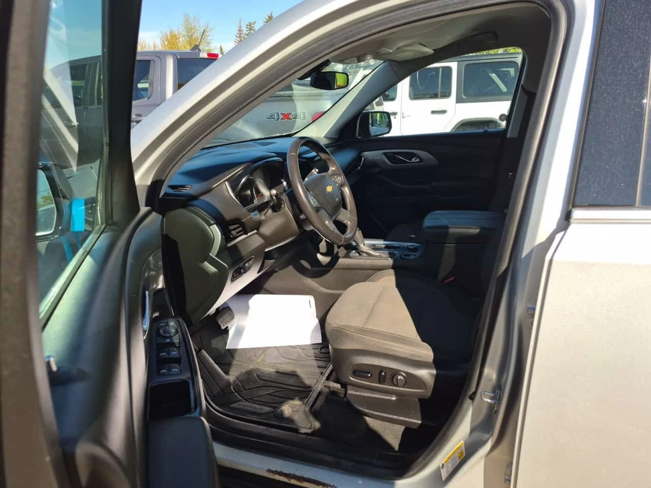 Chevrolet Traverse LT CLOTH| 2 КЛЮЧА | ПОДГРЕВИ | CARFAX | АВТОКРЕДИТ, снимка 9 - Автомобили и джипове - 54887754