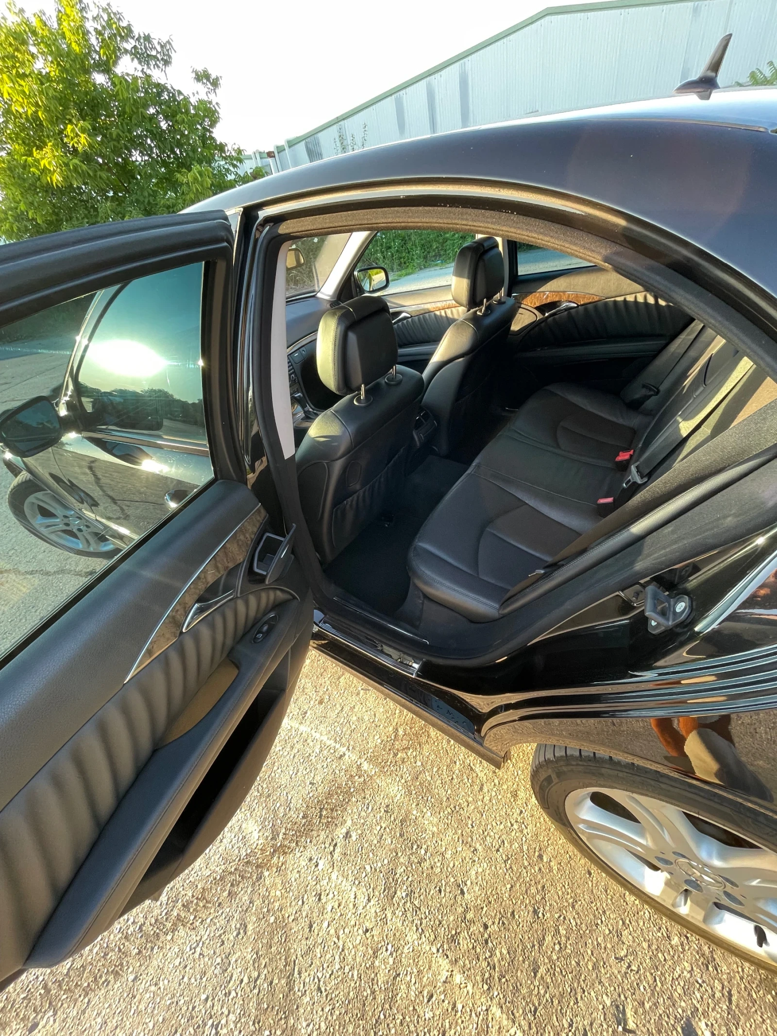 Mercedes-Benz E 280, снимка 7 - Автомобили и джипове - 55142614