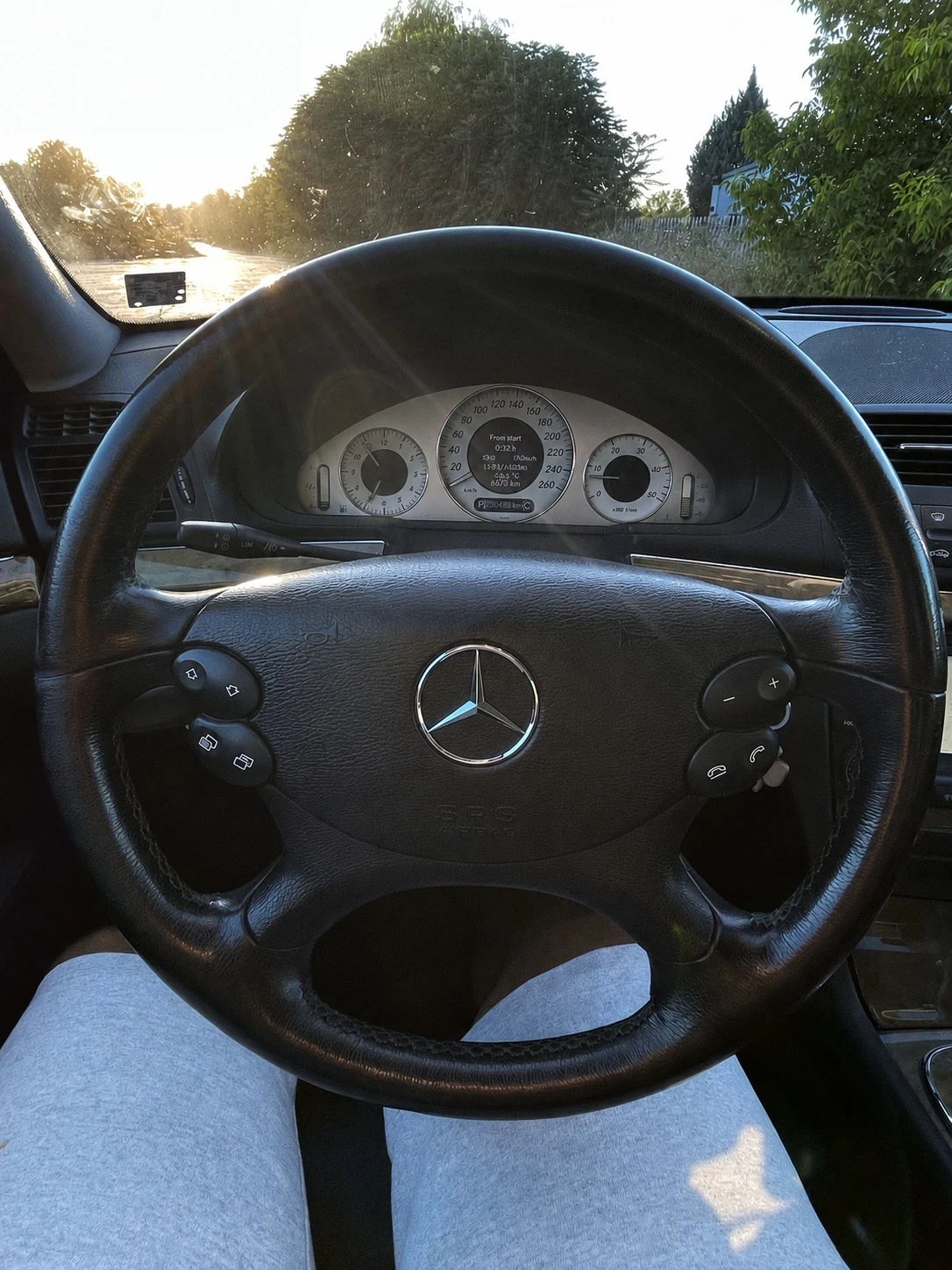 Mercedes-Benz E 280, снимка 15 - Автомобили и джипове - 55142614