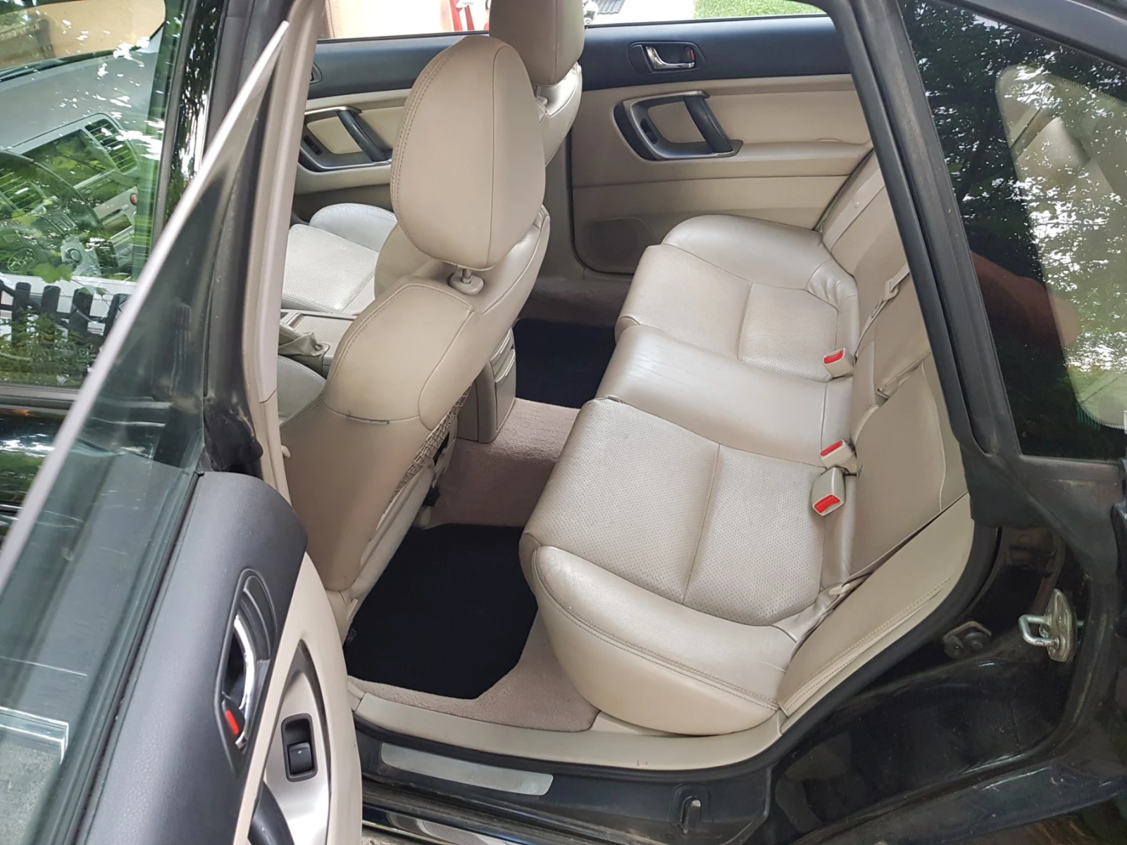 Subaru Legacy 3.0i Швейцария, снимка 9 - Автомобили и джипове - 55197337