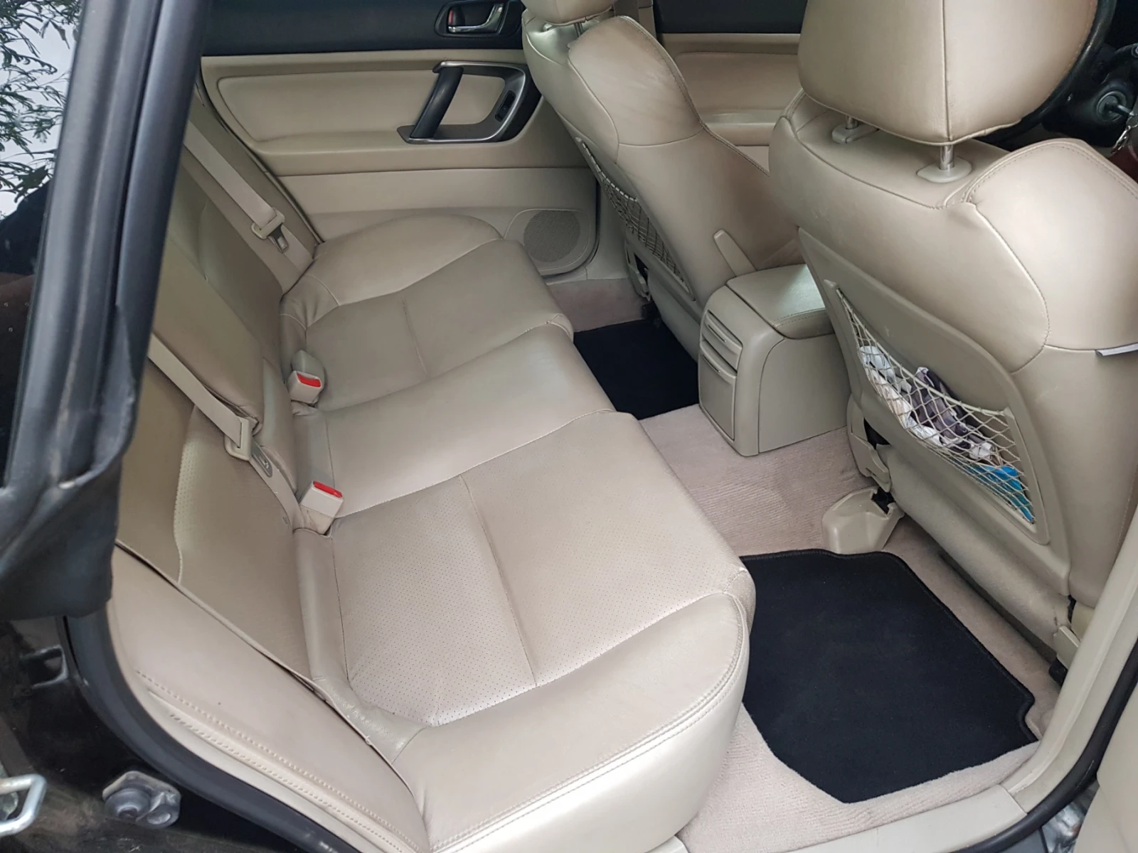 Subaru Legacy 3.0i Швейцария, снимка 10 - Автомобили и джипове - 55197337