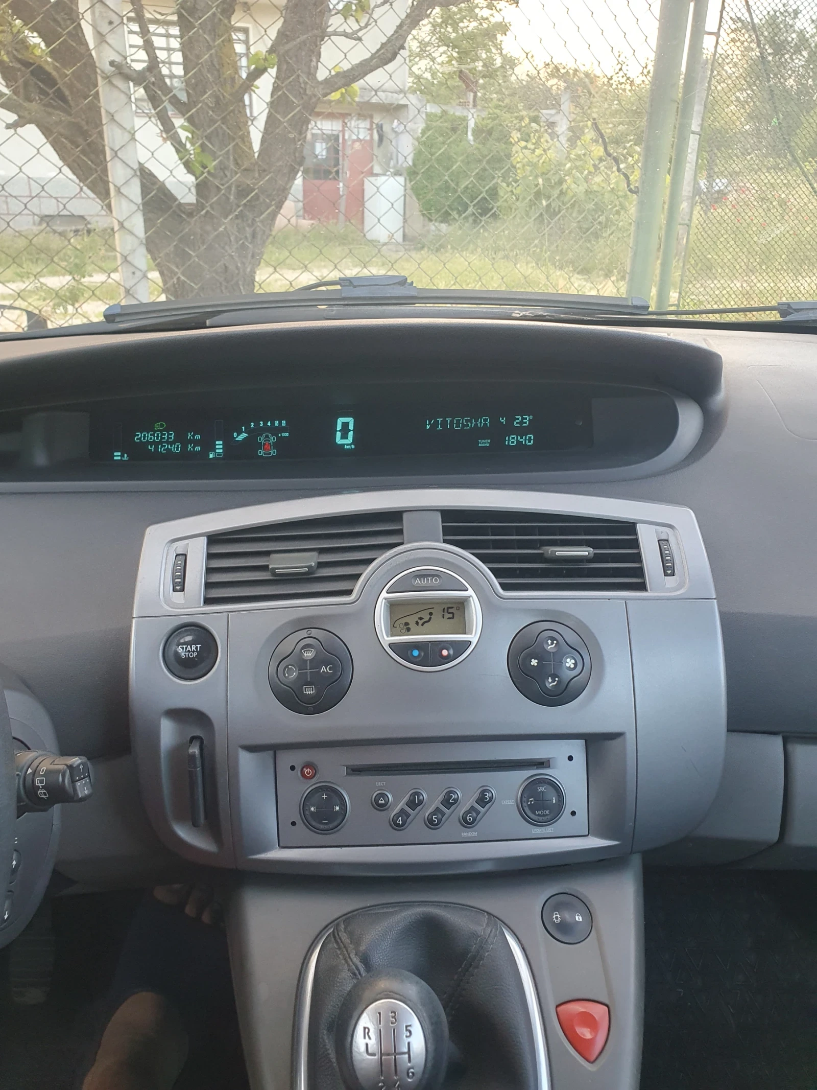Renault Scenic Megan , снимка 8 - Автомобили и джипове - 55317699